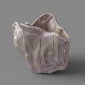 venera mother-of-pearl vase